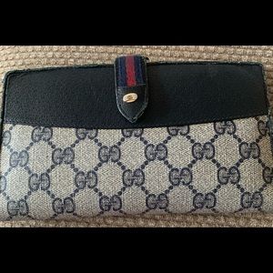 Vintage (1985ish) Gucci wallet/checkbook holder